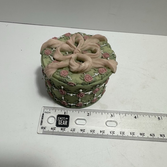 Beautiful Green And Pink Rose & Ribbon Trinket Box‎ Hand Painted 3" - Picture 5 of 6